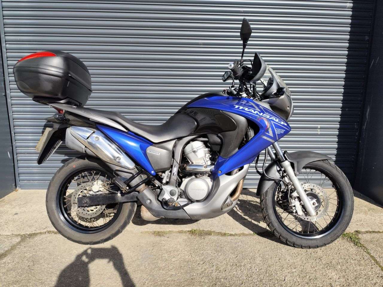 A 2008 HONDA XL700 V TRANSALP A 2008 HONDA XL700 V TRANSALP