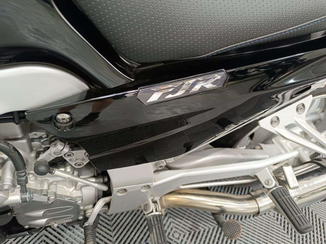 2009 YAMAHA FJR1300 2009 YAMAHA FJR1300