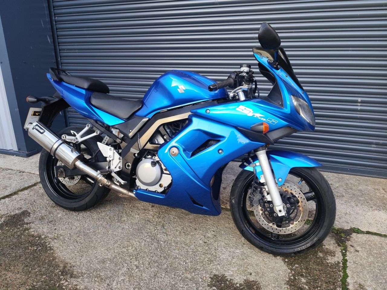 A 2007 SUZUKI SV650S A 2007 SUZUKI SV650S