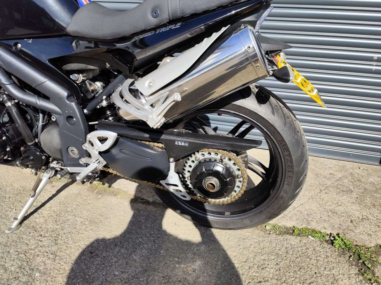 A 2005 TRIUMPH SPEED TRIPLE 1050 A 2005 TRIUMPH SPEED TRIPLE 1050