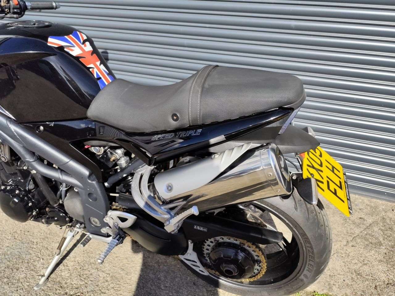 A 2005 TRIUMPH SPEED TRIPLE 1050 A 2005 TRIUMPH SPEED TRIPLE 1050