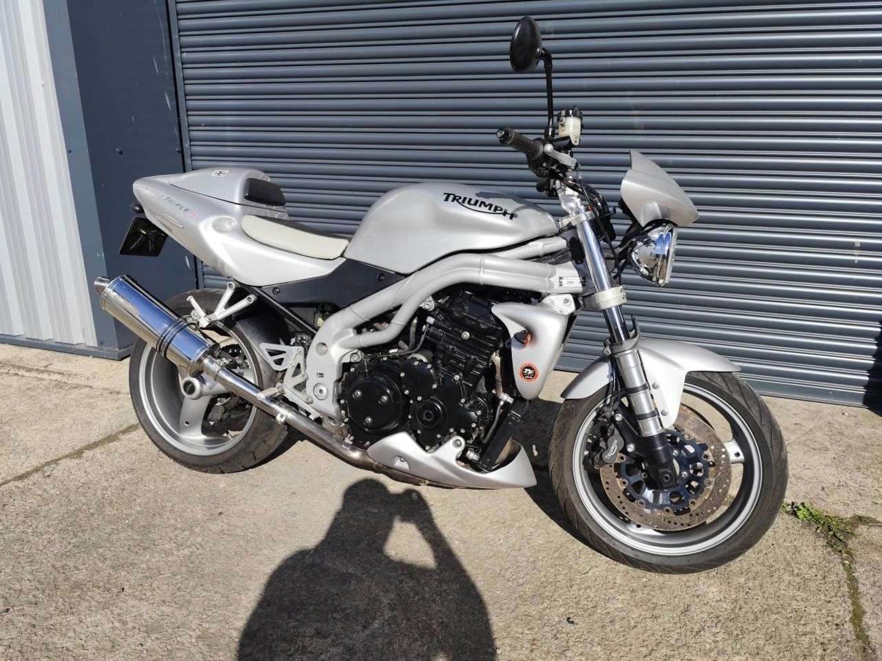 A 2004 TRIUMPH SPEED TRIPLE 955 A 2004 TRIUMPH SPEED TRIPLE 955
