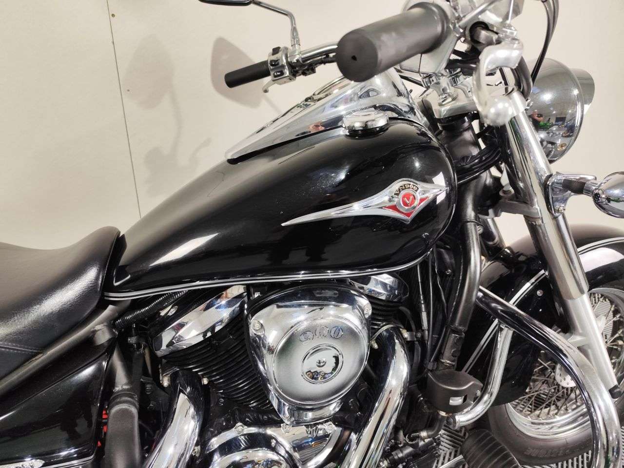 A 2011 KAWASAKI VULCAN 900 A 2011 KAWASAKI VULCAN 900