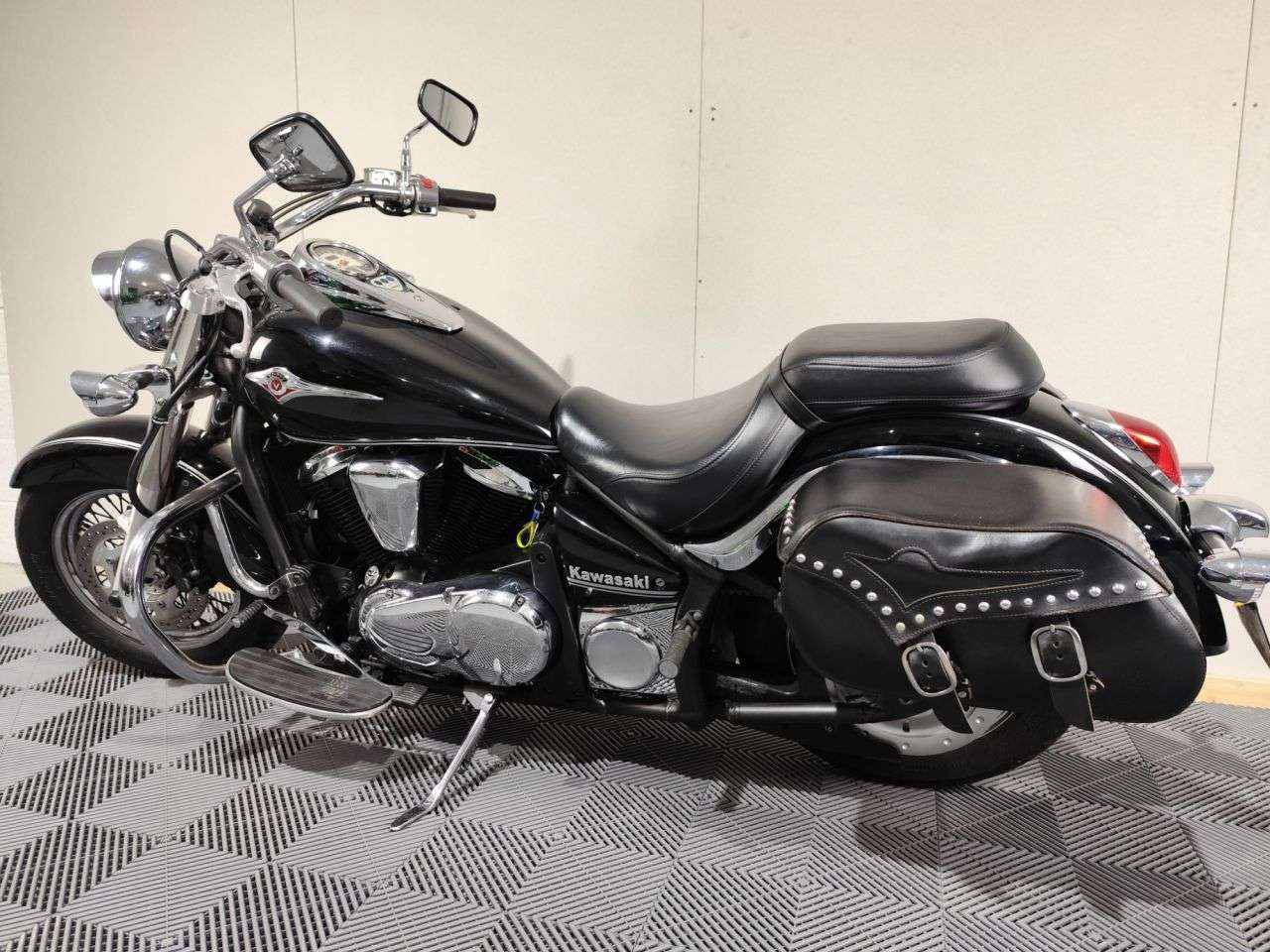2011 KAWASAKI VULCAN 900 2011 KAWASAKI VULCAN 900