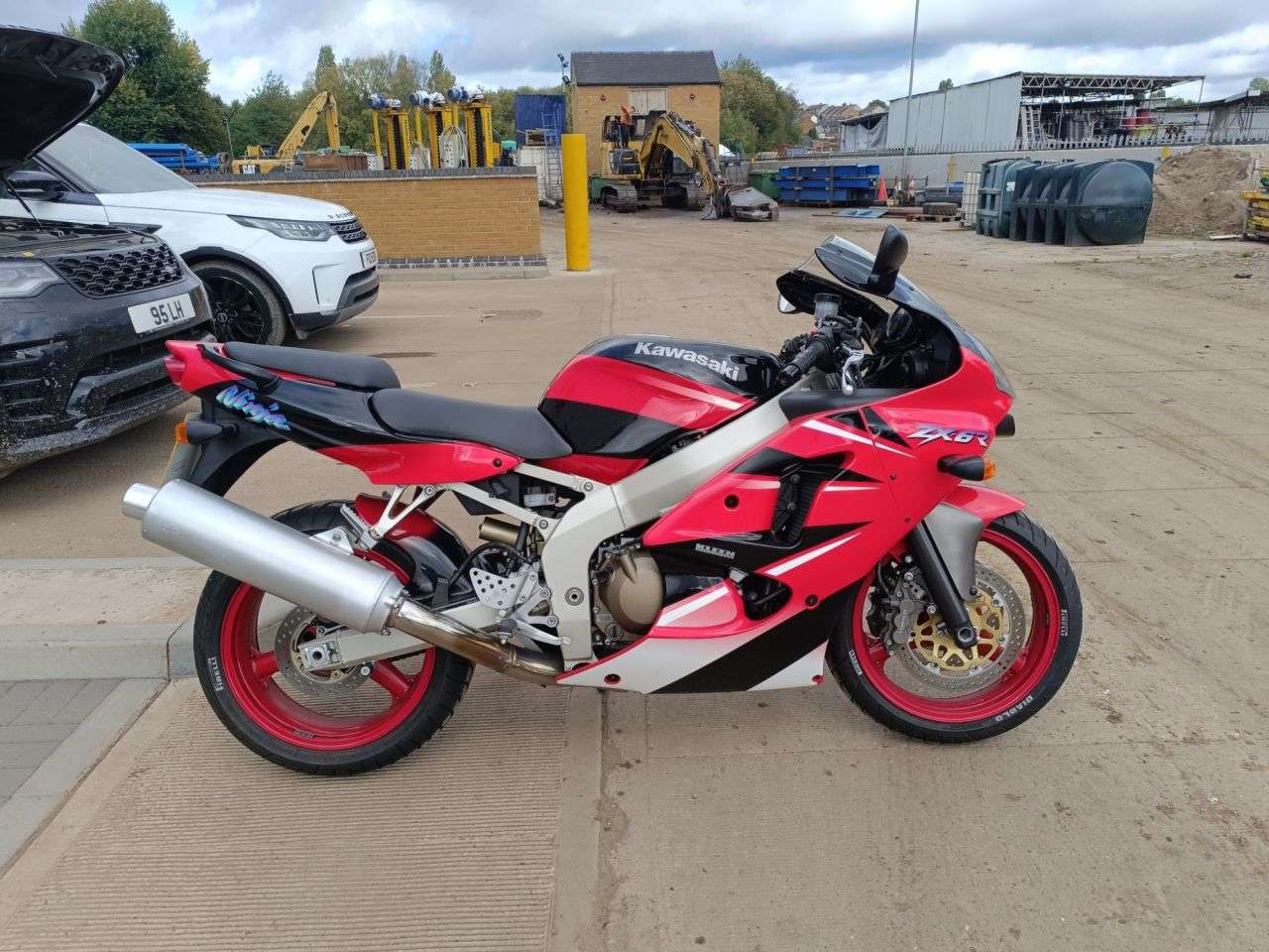 A 2001 KAWASAKI NINJA ZX-6R 599cc A 2001 KAWASAKI NINJA ZX-6R 599cc