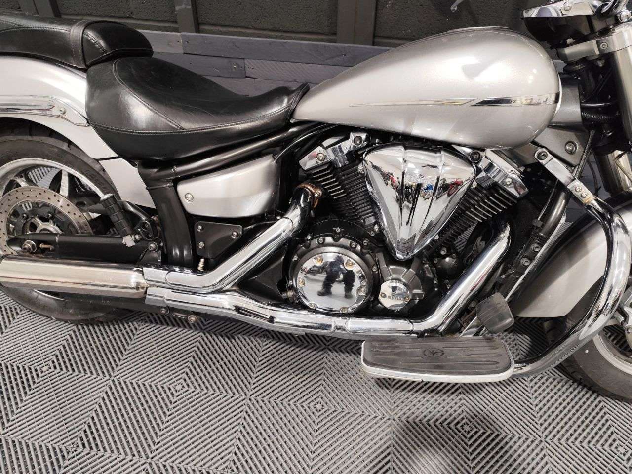 2008 YAMAHA XVS 1300 A MIDNIGHT STAR 2008 YAMAHA XVS 1300 A MIDNIGHT STAR