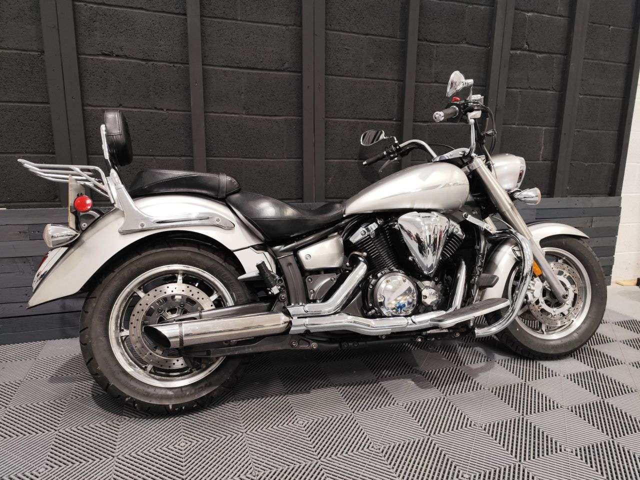 2008 YAMAHA XVS 1300 A MIDNIGHT STAR 2008 YAMAHA XVS 1300 A MIDNIGHT STAR