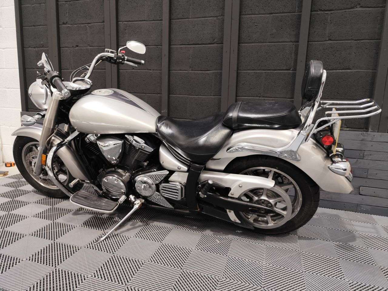 2008 YAMAHA XVS 1300 A MIDNIGHT STAR 2008 YAMAHA XVS 1300 A MIDNIGHT STAR