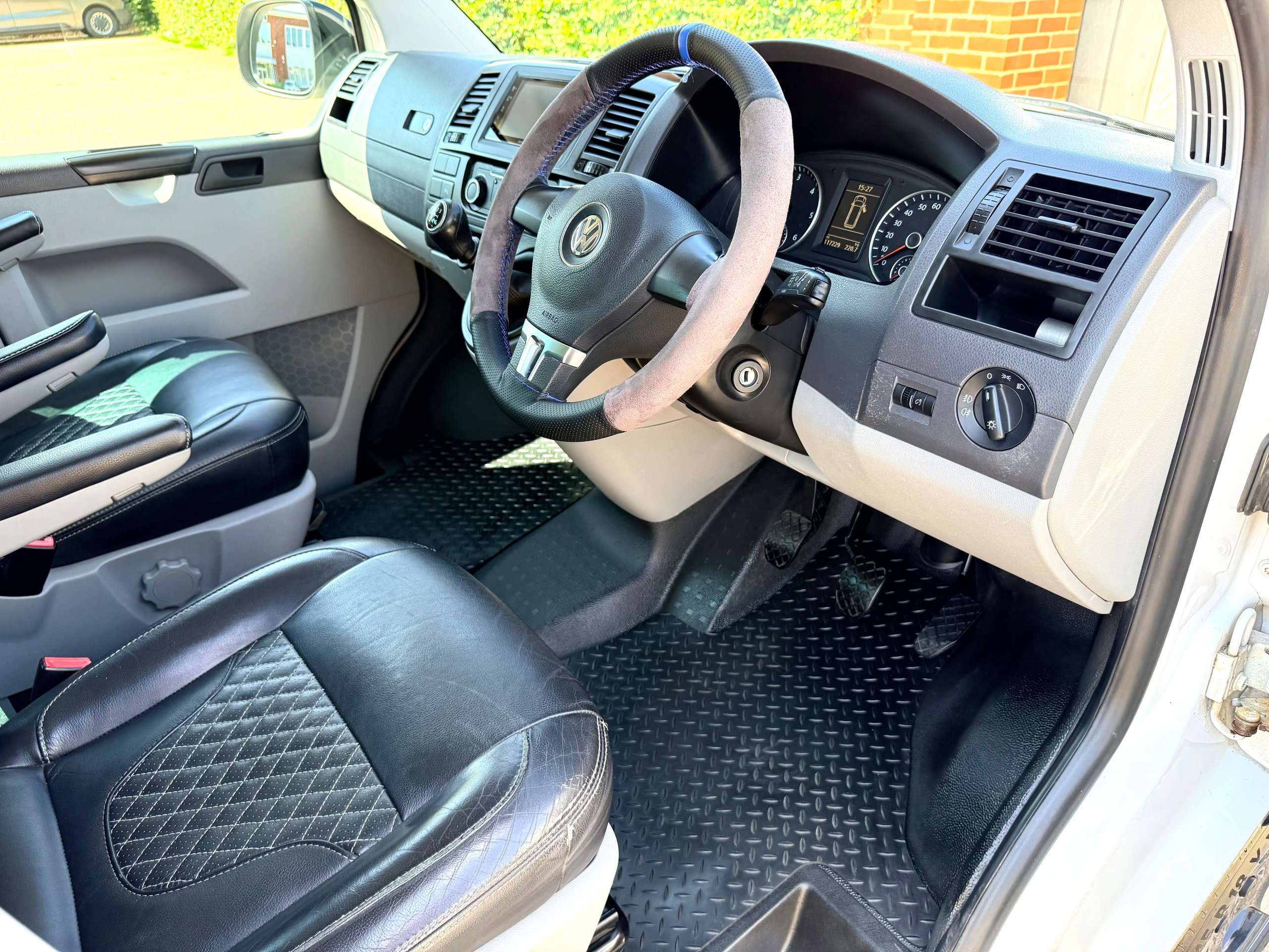 2015 VOLKSWAGEN TRANSPORTER SPORTLINE 2015 VOLKSWAGEN TRANSPORTER SPORTLINE