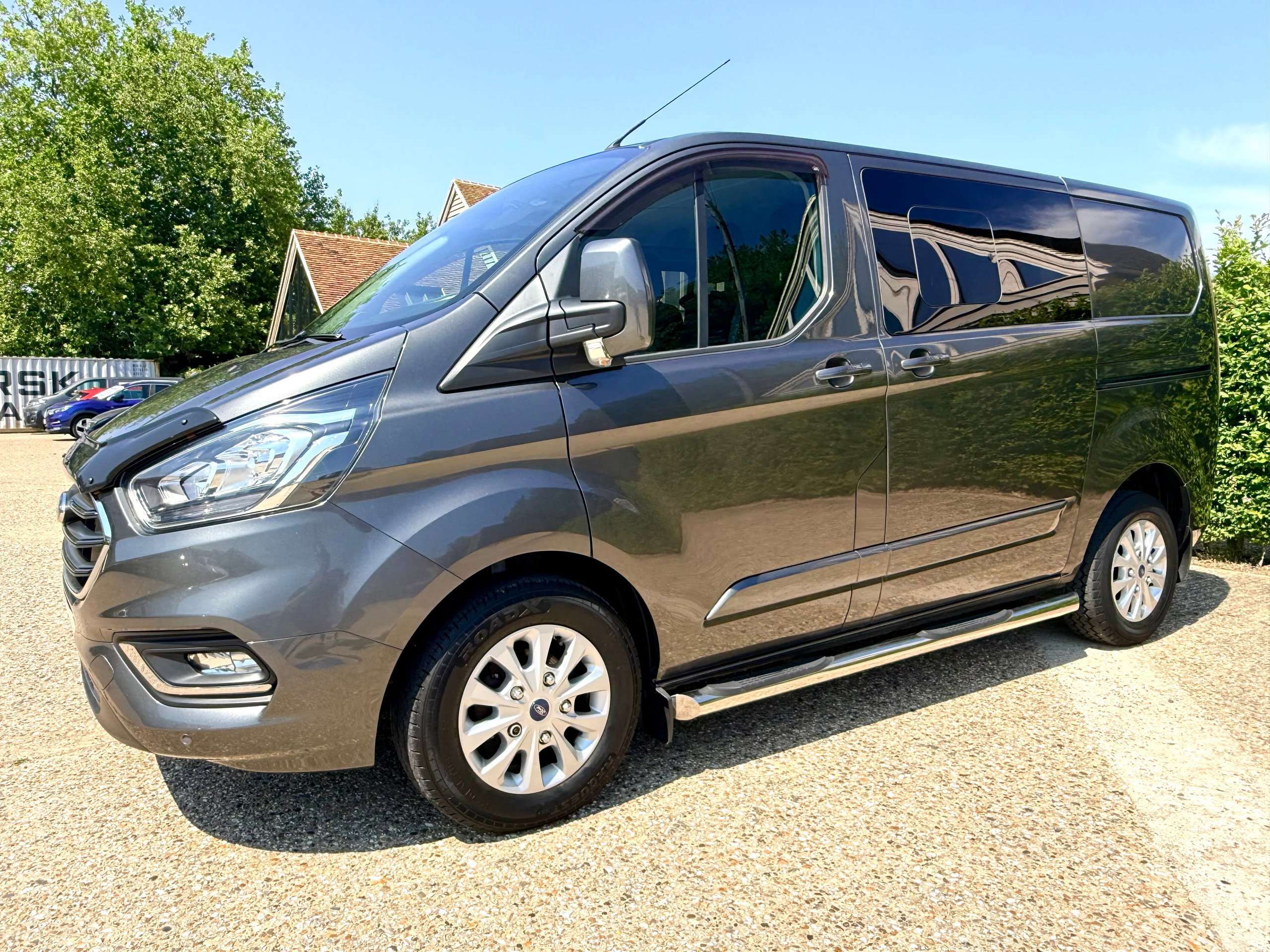A 2018 FORD TRANSIT CUSTOM 2.0 300 EcoBlue Limited Crew Van Double Cab 5dr Diesel Manual L1 H1 Euro 6 (6 Seat) (130 ps) A 2018 FORD TRANSIT CUSTOM 2.0 300 EcoBlue Limited Crew Van Double Cab 5dr Diesel Manual L1 H1 Euro 6 (6 Seat) (130 ps)