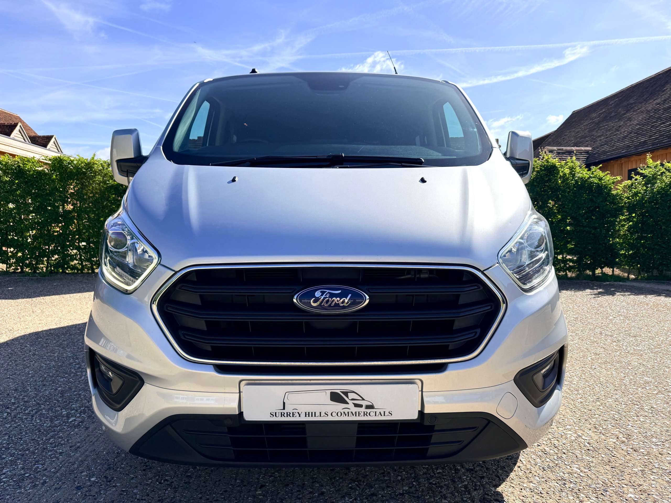 A 2020 FORD TRANSIT CUSTOM 2.0 300 EcoBlue Limited Crew Van Double Cab 5dr Diesel Auto L1 H1 Euro 6 (s/s) (170 ps) A 2020 FORD TRANSIT CUSTOM 2.0 300 EcoBlue Limited Crew Van Double Cab 5dr Diesel Auto L1 H1 Euro 6 (s/s) (170 ps)