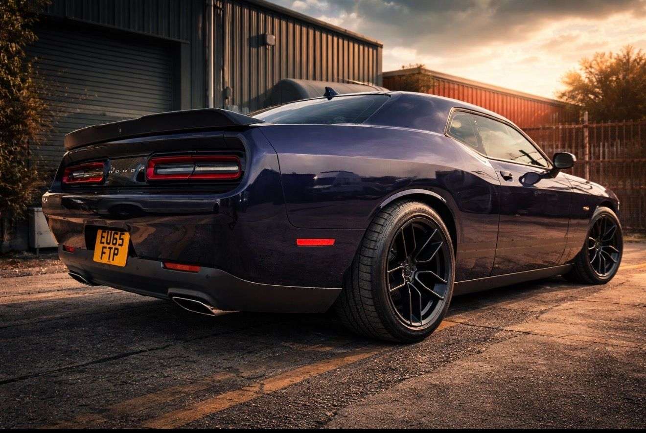 A 2016 DODGE CHALLENGER RT Shaker Plus 5.7 V8 Hemi 375 BHP A 2016 DODGE CHALLENGER RT Shaker Plus 5.7 V8 Hemi 375 BHP
