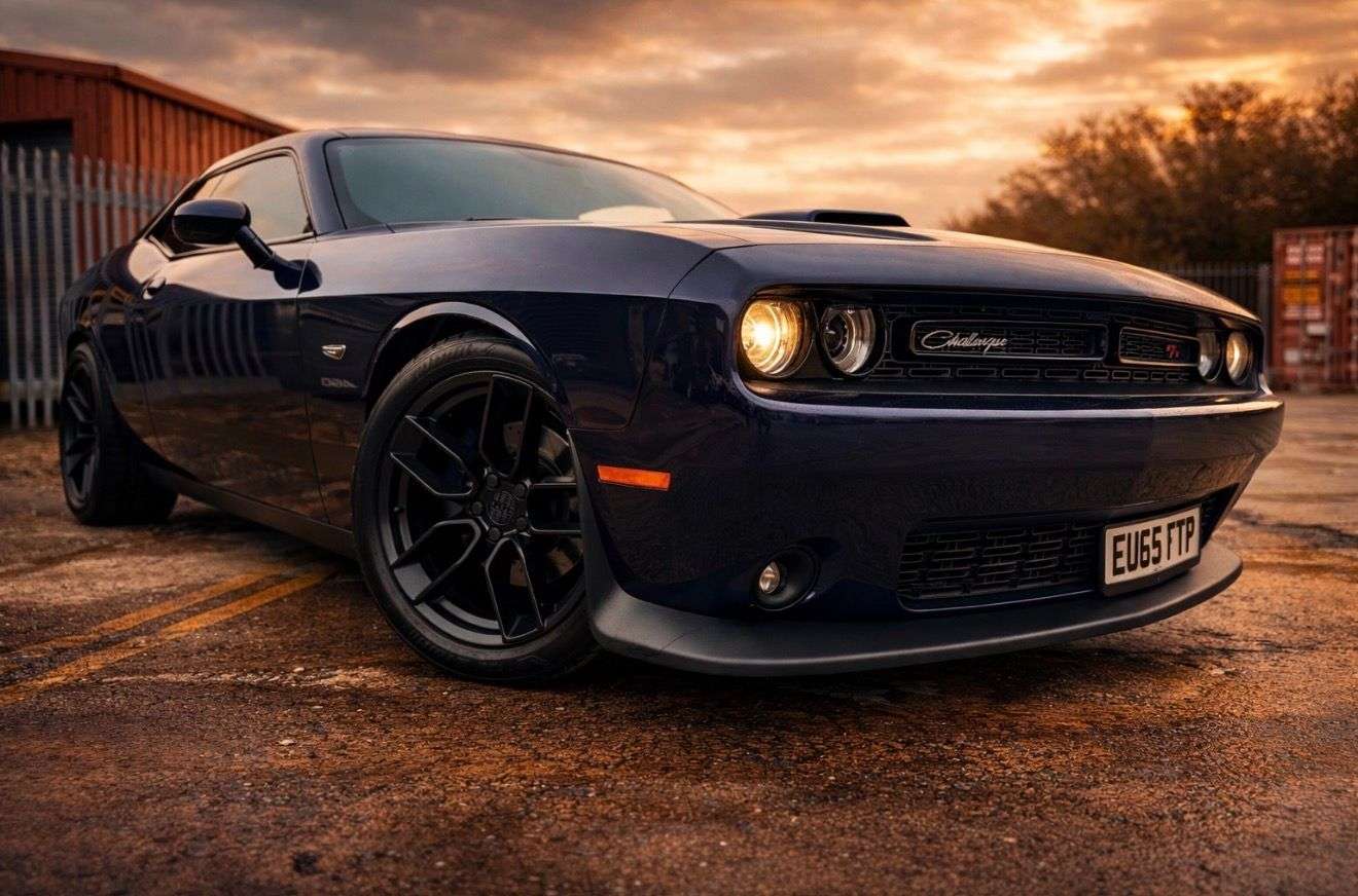 A 2016 DODGE CHALLENGER RT Shaker Plus 5.7 V8 Hemi 375 BHP A 2016 DODGE CHALLENGER RT Shaker Plus 5.7 V8 Hemi 375 BHP