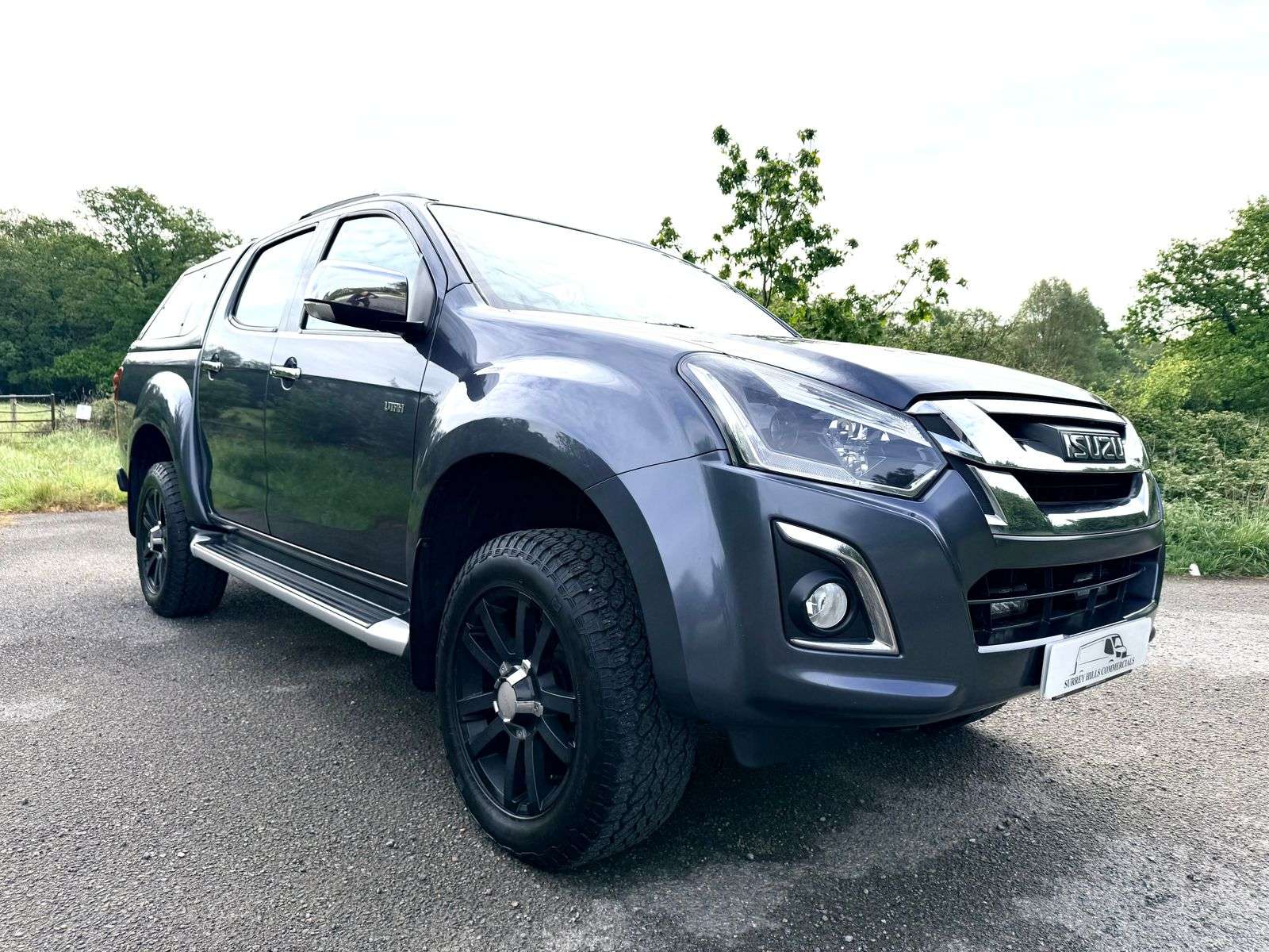 A 2018 ISUZU D-MAX 1.9 TD Utah Huntsman Edition Pickup Double Cab 4dr Diesel Auto 4WD Euro 6 (164 ps) A 2018 ISUZU D-MAX 1.9 TD Utah Huntsman Edition Pickup Double Cab 4dr Diesel Auto 4WD Euro 6 (164 ps)