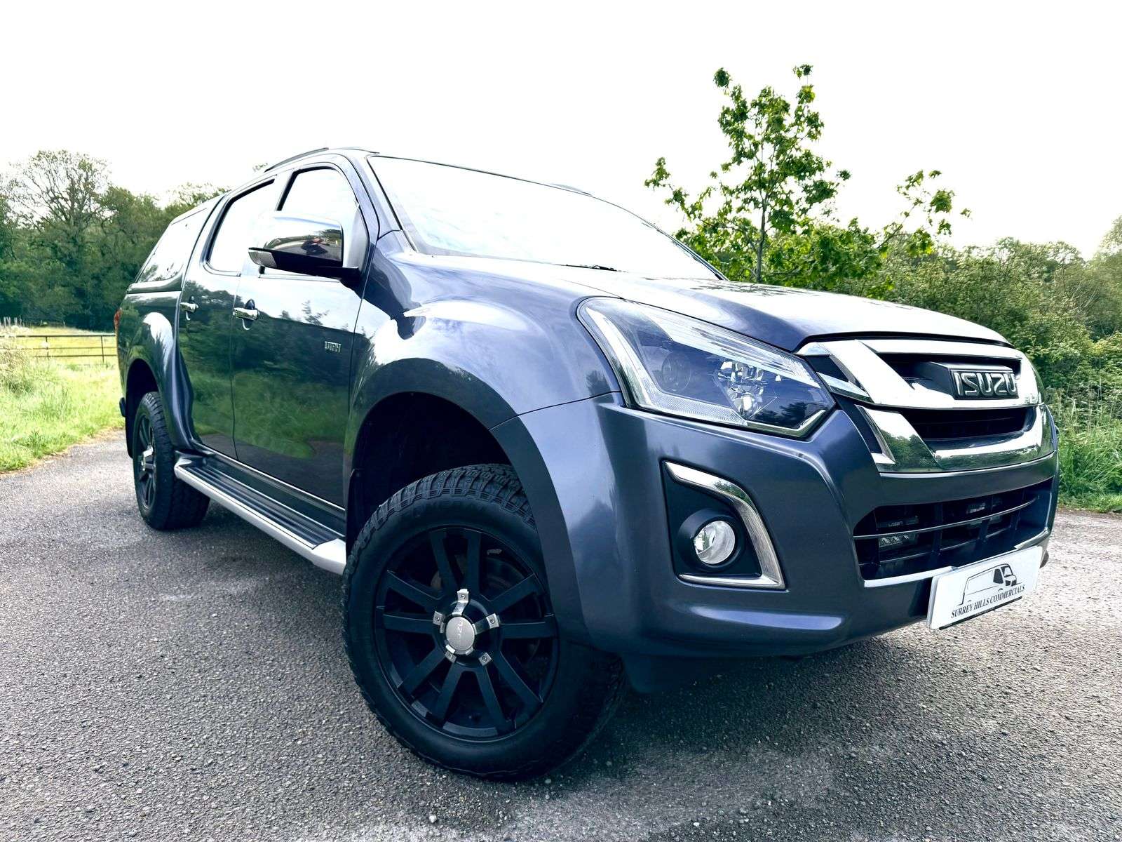 A 2018 ISUZU D-MAX 1.9 TD Utah Huntsman Edition Pickup Double Cab 4dr Diesel Auto 4WD Euro 6 (164 ps) A 2018 ISUZU D-MAX 1.9 TD Utah Huntsman Edition Pickup Double Cab 4dr Diesel Auto 4WD Euro 6 (164 ps)