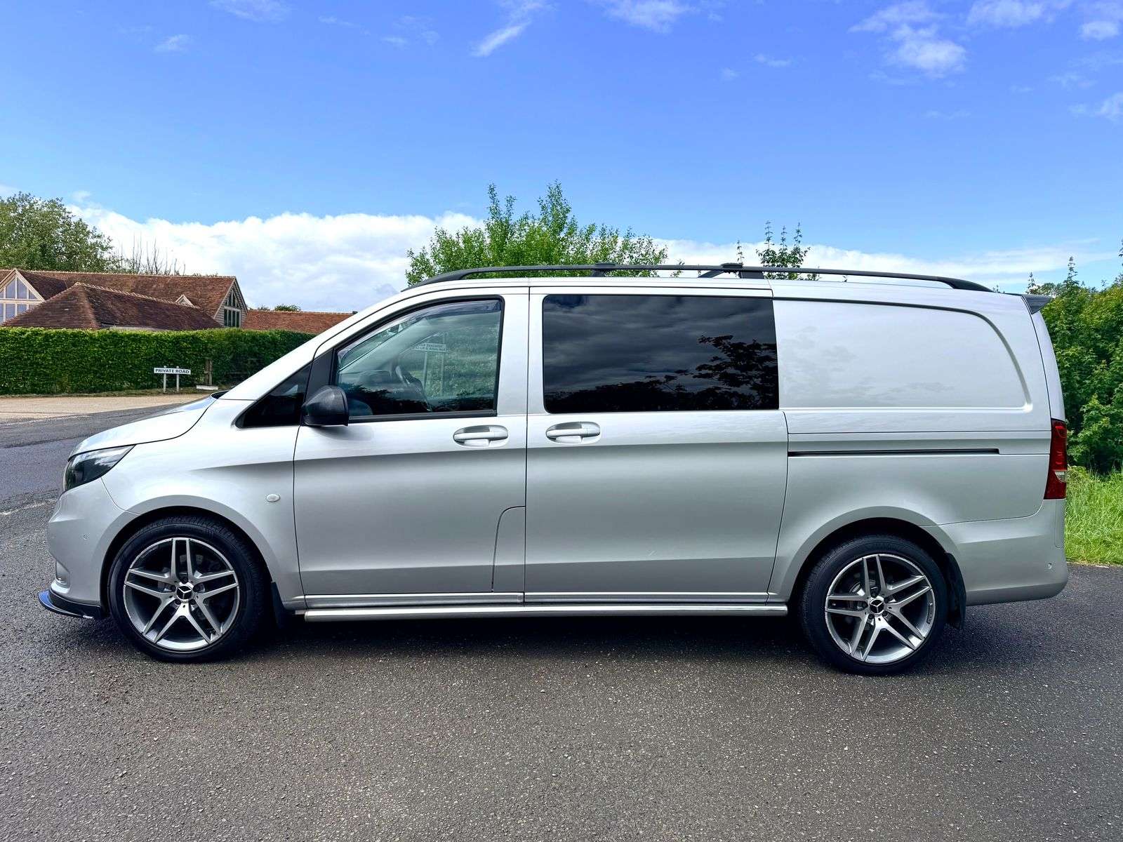 A 2018 MERCEDES-BENZ VITO 2.1 116 CDI BlueTEC Sport Crew Van Double Cab 5dr Diesel G-Tronic Automatic RWD L2 Euro 6 (s/s) (LWB) (163 ps) A 2018 MERCEDES-BENZ VITO 2.1 116 CDI BlueTEC Sport Crew Van Double Cab 5dr Diesel G-Tronic Automatic RWD L2 Euro 6 (s/s) (LWB) (163 ps)