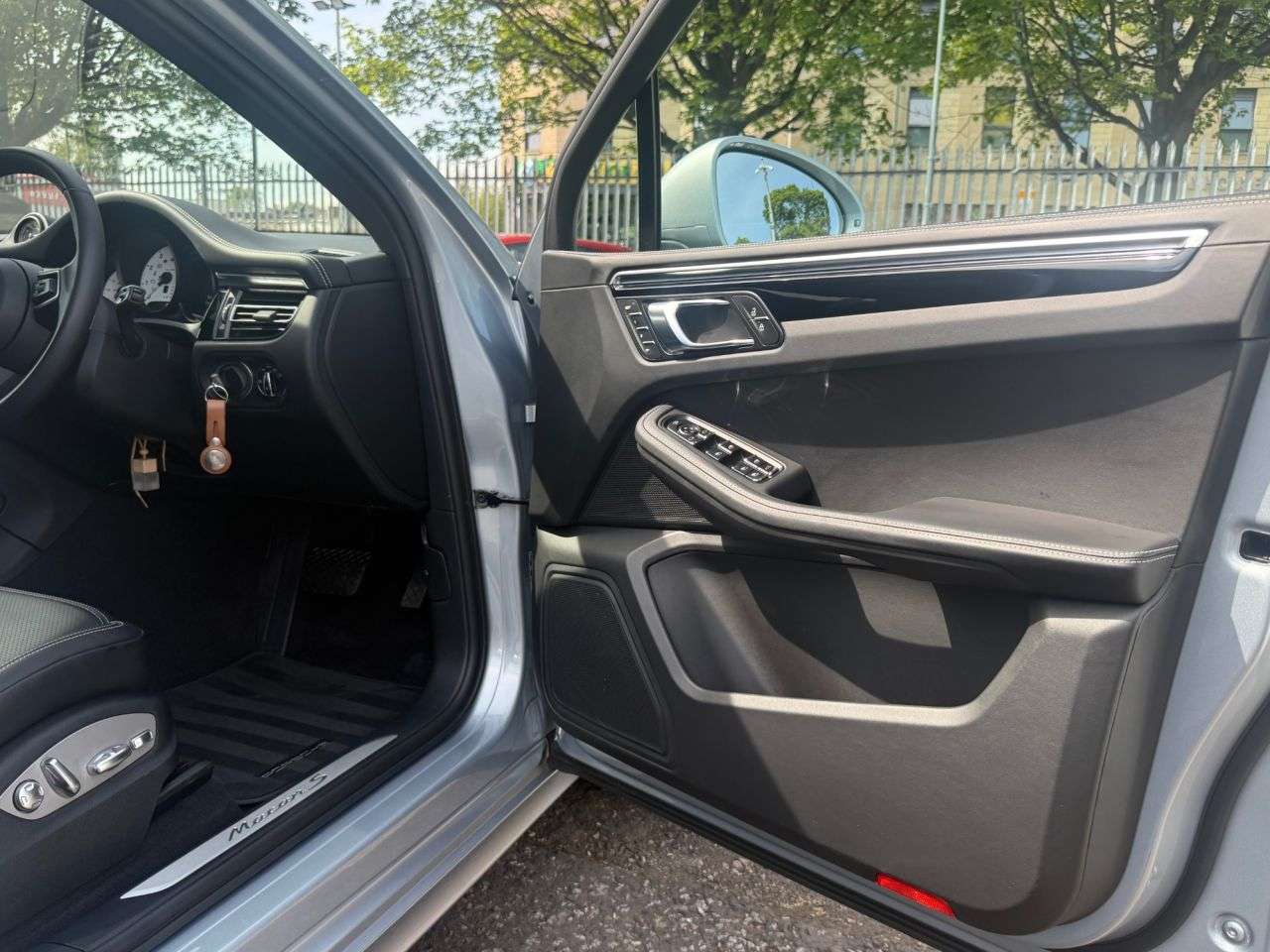 2024 PORSCHE MACAN 2024 PORSCHE MACAN