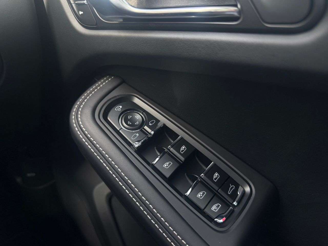 2024 PORSCHE MACAN 2024 PORSCHE MACAN