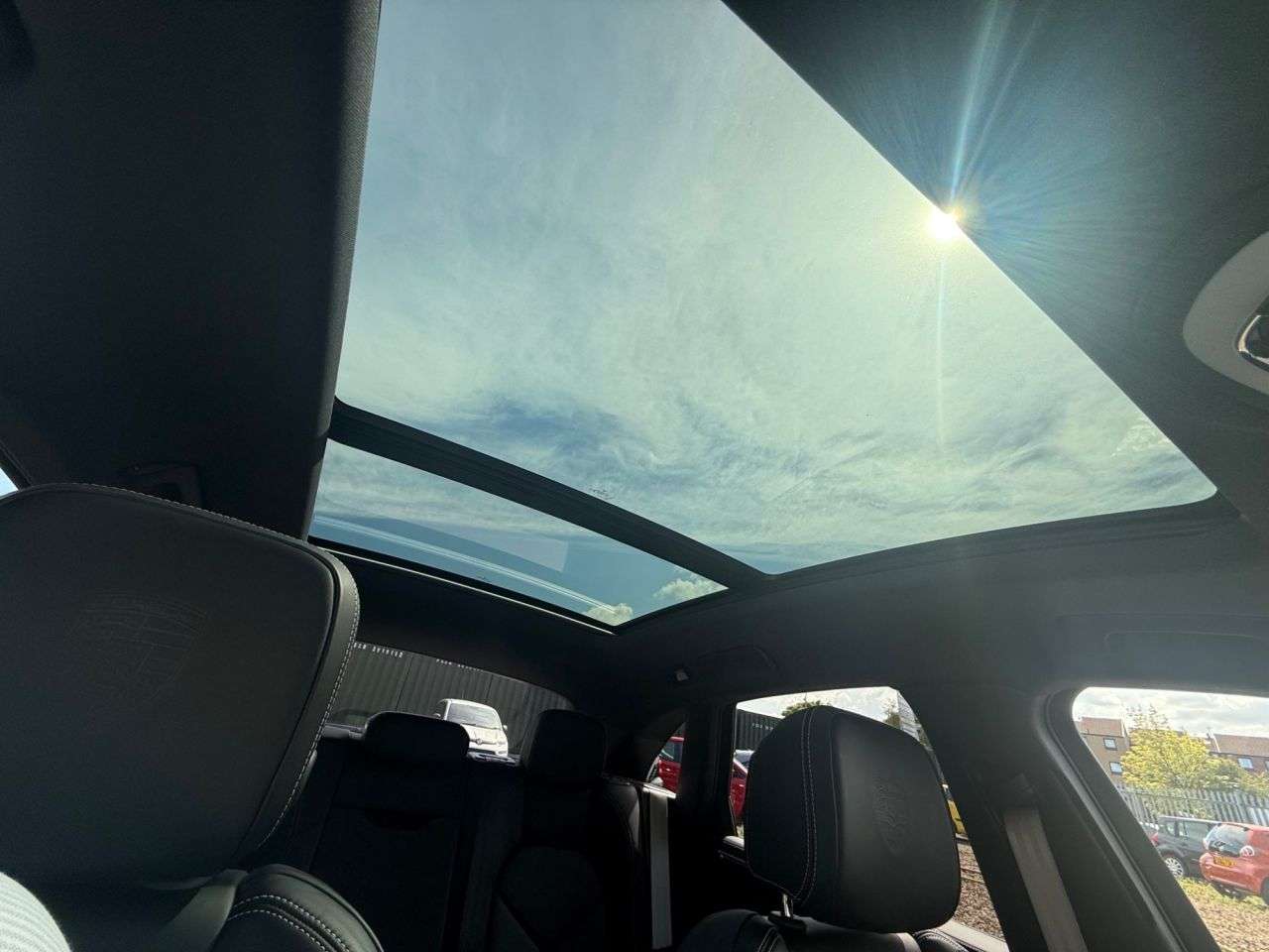 2024 PORSCHE MACAN 2024 PORSCHE MACAN