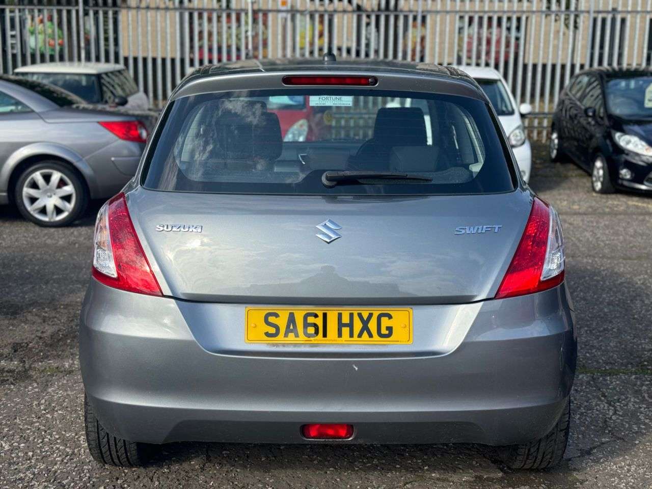 2011 SUZUKI SWIFT 2011 SUZUKI SWIFT