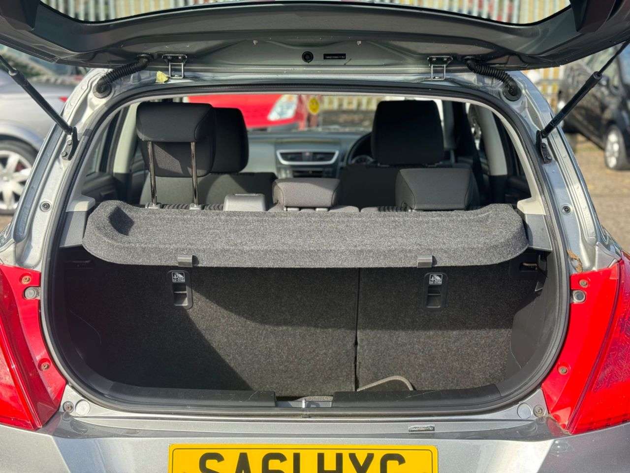 2011 SUZUKI SWIFT 2011 SUZUKI SWIFT