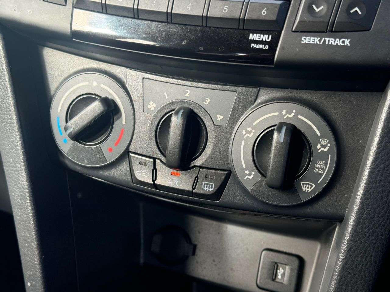 2011 SUZUKI SWIFT 2011 SUZUKI SWIFT