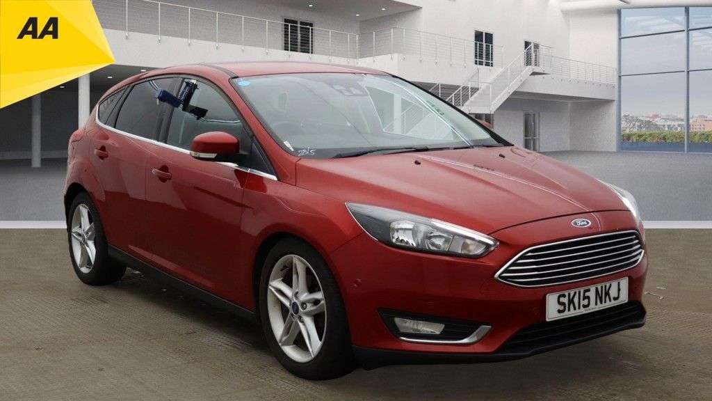 A 2015 FORD FOCUS 1.0T EcoBoost Titanium Hatchback 5dr Petrol Manual Euro 6 (s/s) (125 ps) A 2015 FORD FOCUS 1.0T EcoBoost Titanium Hatchback 5dr Petrol Manual Euro 6 (s/s) (125 ps)