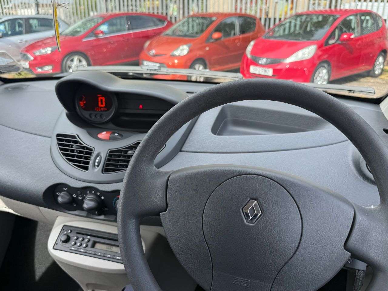 2010 RENAULT TWINGO 2010 RENAULT TWINGO