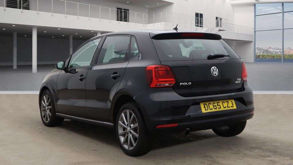 A 2016 VOLKSWAGEN POLO 1.2 TSI BlueMotion Tech SE Design Hatchback 5dr Petrol Manual Euro 6 (s/s) A 2016 VOLKSWAGEN POLO 1.2 TSI BlueMotion Tech SE Design Hatchback 5dr Petrol Manual Euro 6 (s/s)