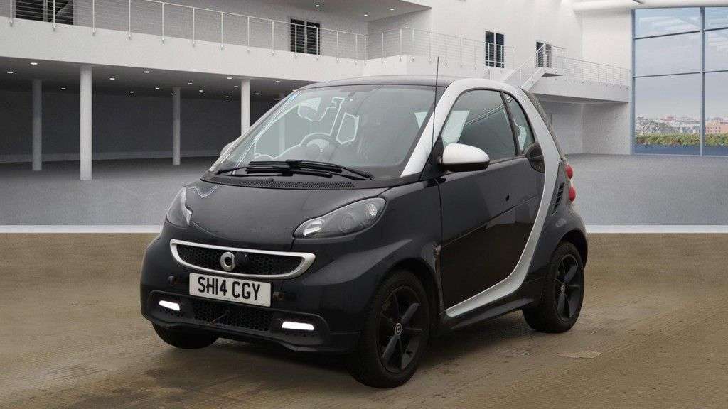 A 2014 SMART FORTWO 1.0 Grandstyle Coupe 2dr Petrol SoftTouch Euro 5 (84 bhp) A 2014 SMART FORTWO 1.0 Grandstyle Coupe 2dr Petrol SoftTouch Euro 5 (84 bhp)