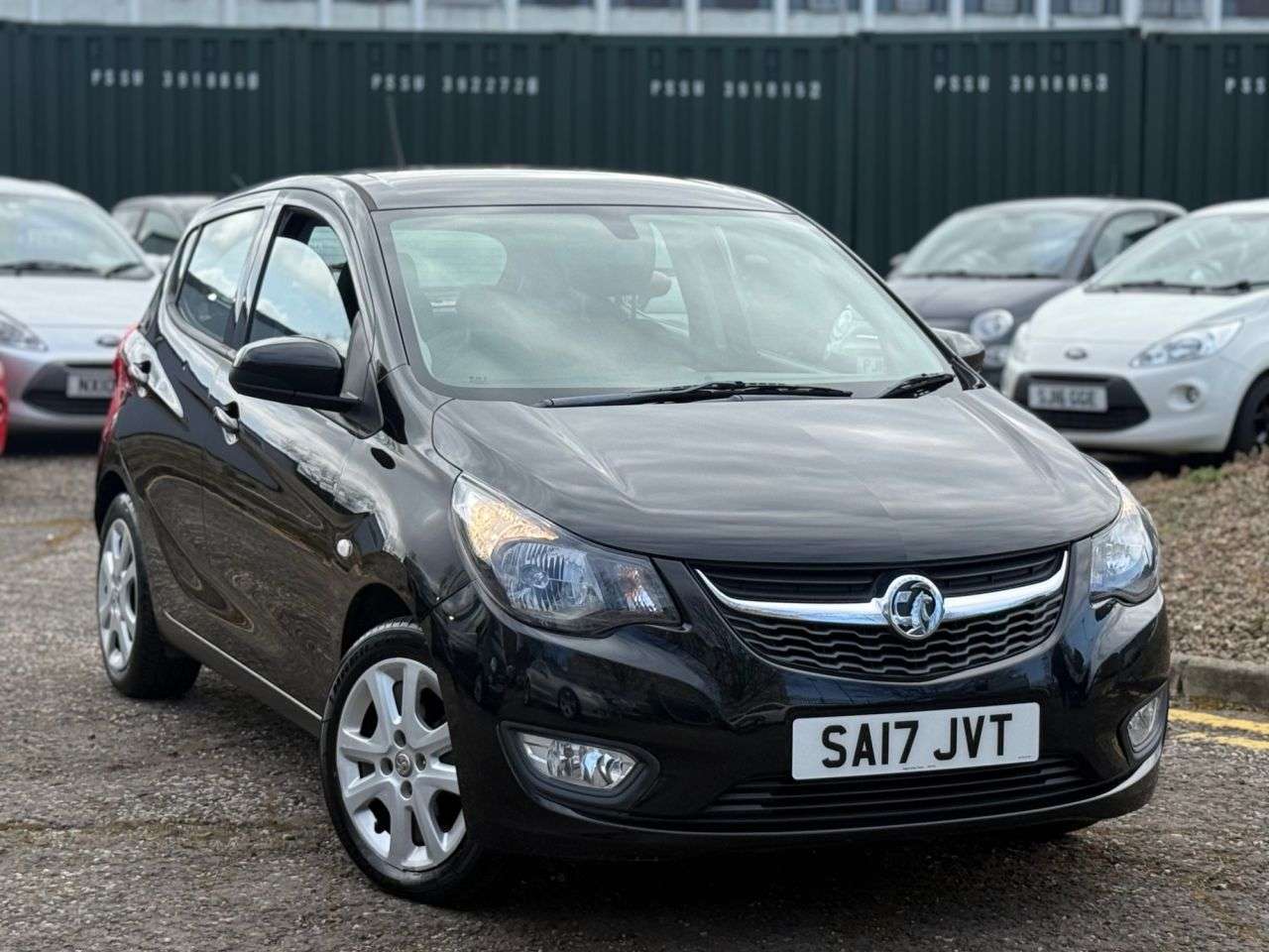 A 2017 VAUXHALL VIVA 1.0i SE Hatchback 5dr Petrol Manual Euro 6 (a/c) (75 ps) A 2017 VAUXHALL VIVA 1.0i SE Hatchback 5dr Petrol Manual Euro 6 (a/c) (75 ps)