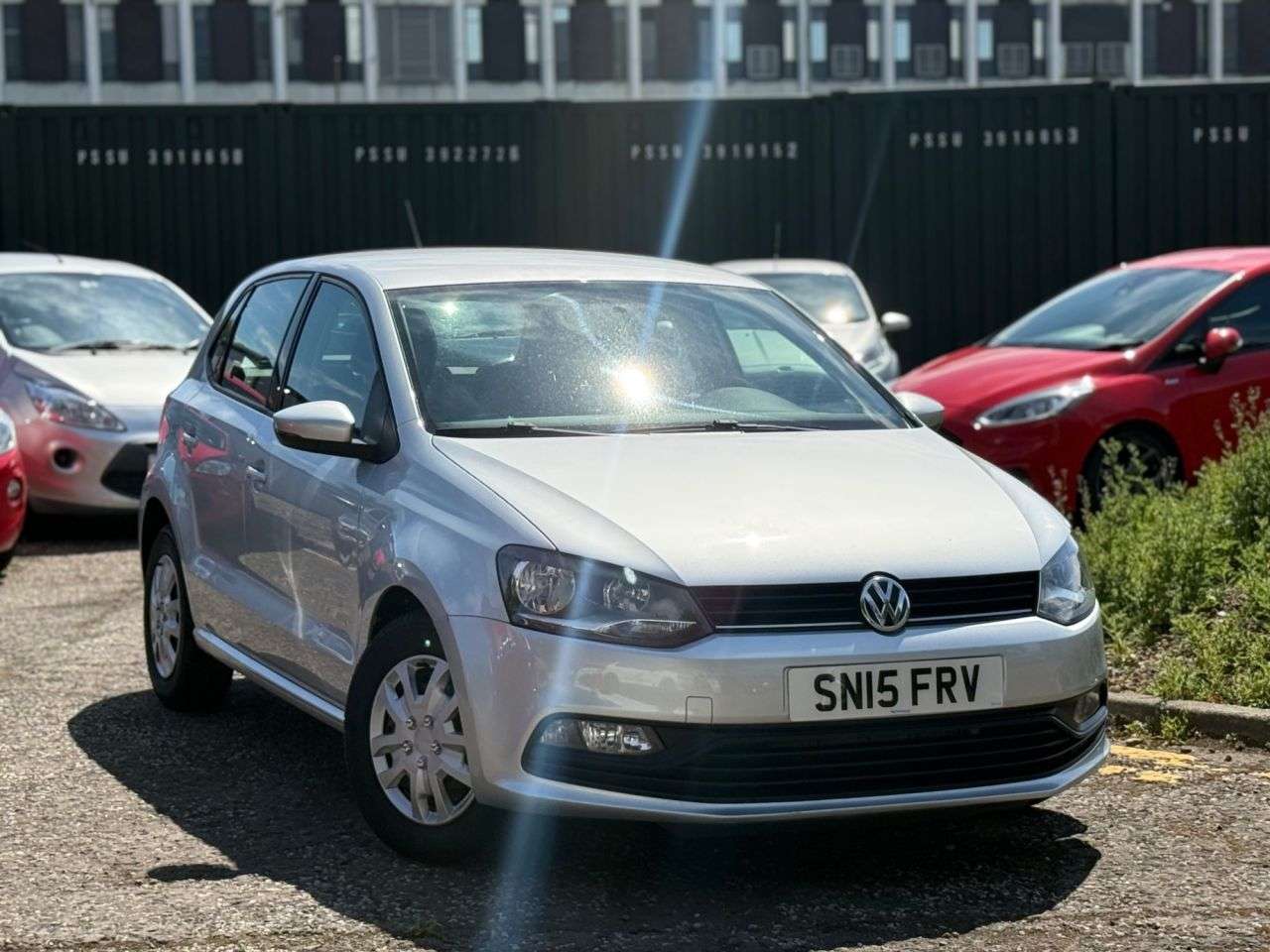 A 2015 VOLKSWAGEN POLO 1.4 TDI BlueMotion Trendline - LHD A 2015 VOLKSWAGEN POLO 1.4 TDI BlueMotion Trendline - LHD