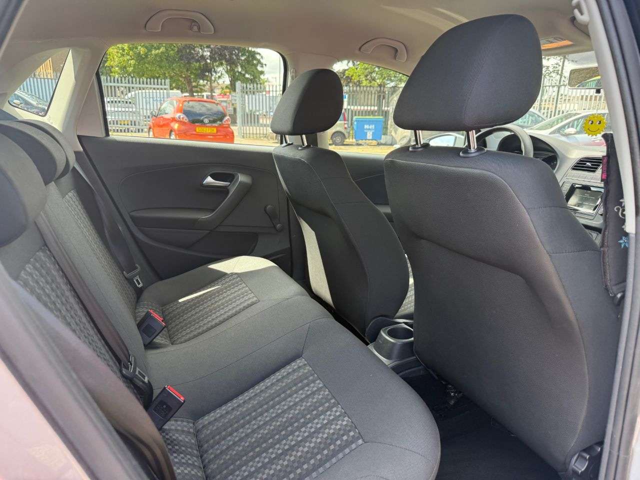 2015 VOLKSWAGEN POLO 2015 VOLKSWAGEN POLO