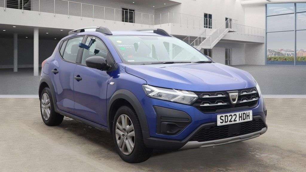 A 2022 DACIA SANDERO STEPWAY 1.0 TCe Essential Hatchback 5dr Petrol Manual Euro 6 (s/s) (90 ps) A 2022 DACIA SANDERO STEPWAY 1.0 TCe Essential Hatchback 5dr Petrol Manual Euro 6 (s/s) (90 ps)