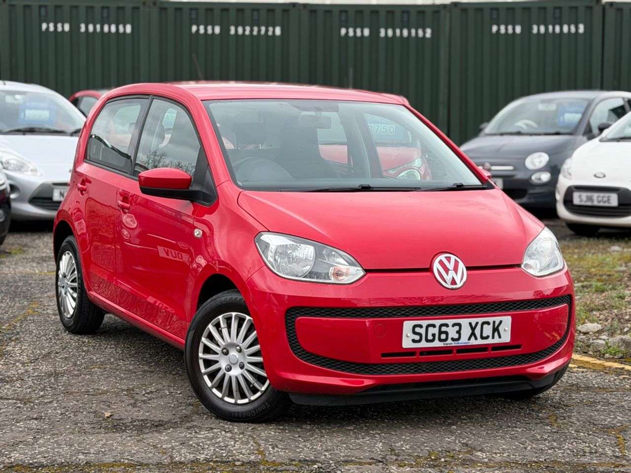A 2013 VOLKSWAGEN UP! 1.0 Move up! Hatchback 5dr Petrol Manual Euro 5 (60 ps) A 2013 VOLKSWAGEN UP! 1.0 Move up! Hatchback 5dr Petrol Manual Euro 5 (60 ps)