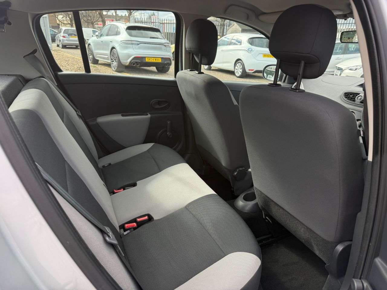 2011 RENAULT CLIO 2011 RENAULT CLIO