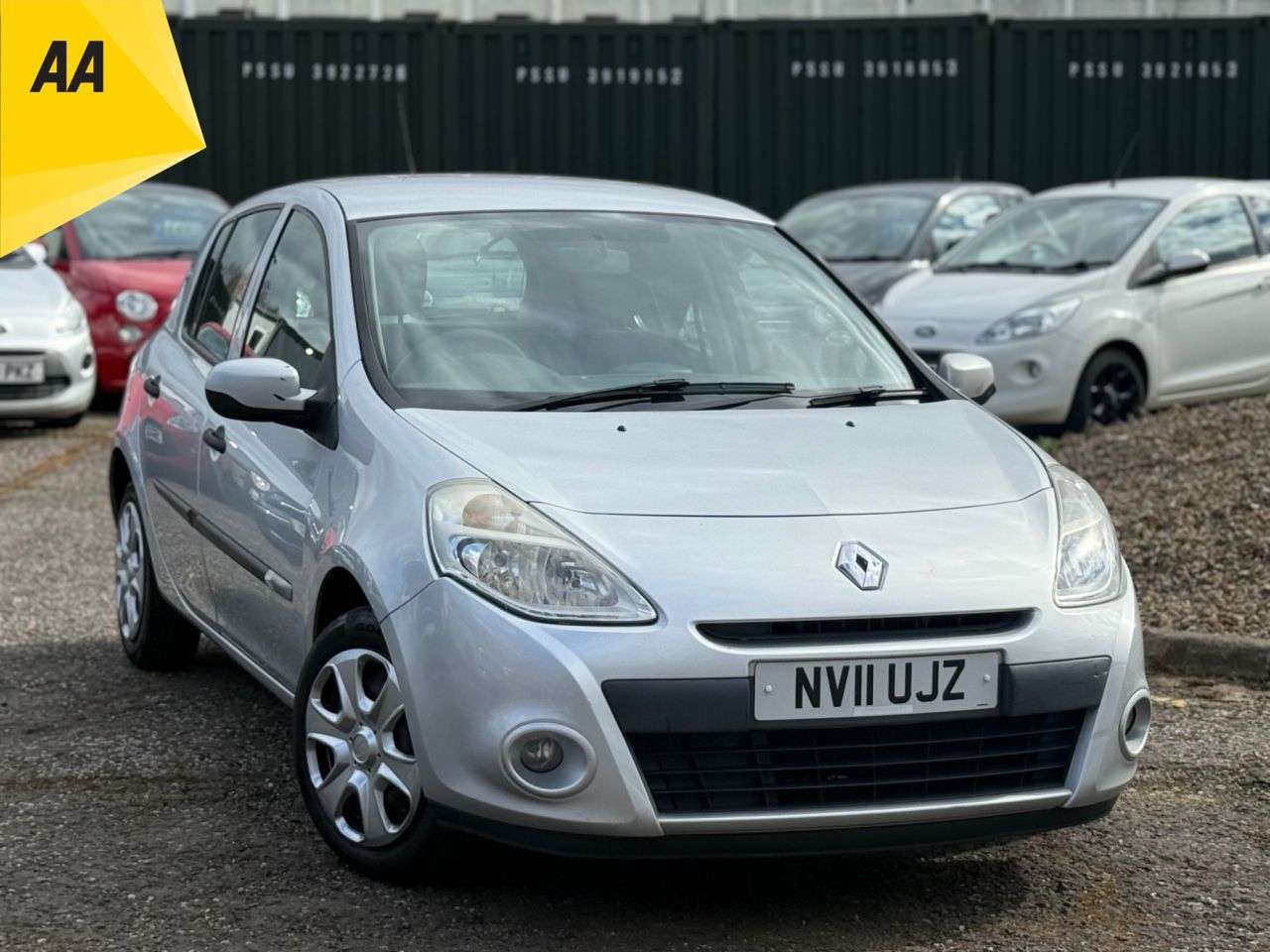 A 2011 RENAULT CLIO 1.2 Bizu Hatchback 5dr Petrol Manual Euro 5 (75 ps) A 2011 RENAULT CLIO 1.2 Bizu Hatchback 5dr Petrol Manual Euro 5 (75 ps)