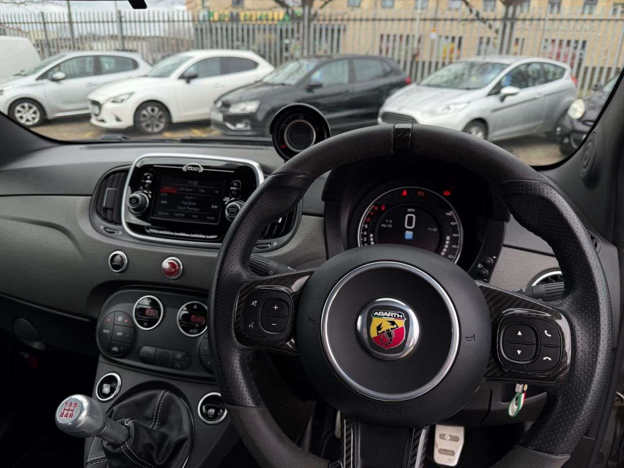 2019 ABARTH 595 2019 ABARTH 595
