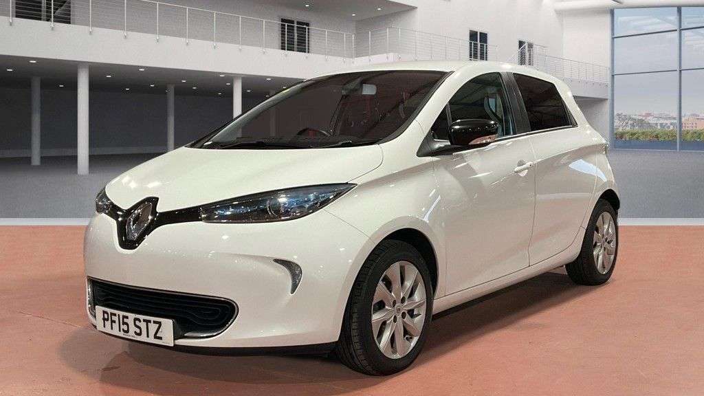 A 2015 RENAULT ZOE 22kWh Dynamique Intens Hatchback 5dr Electric Auto (Battery Lease) (88 bhp) A 2015 RENAULT ZOE 22kWh Dynamique Intens Hatchback 5dr Electric Auto (Battery Lease) (88 bhp)