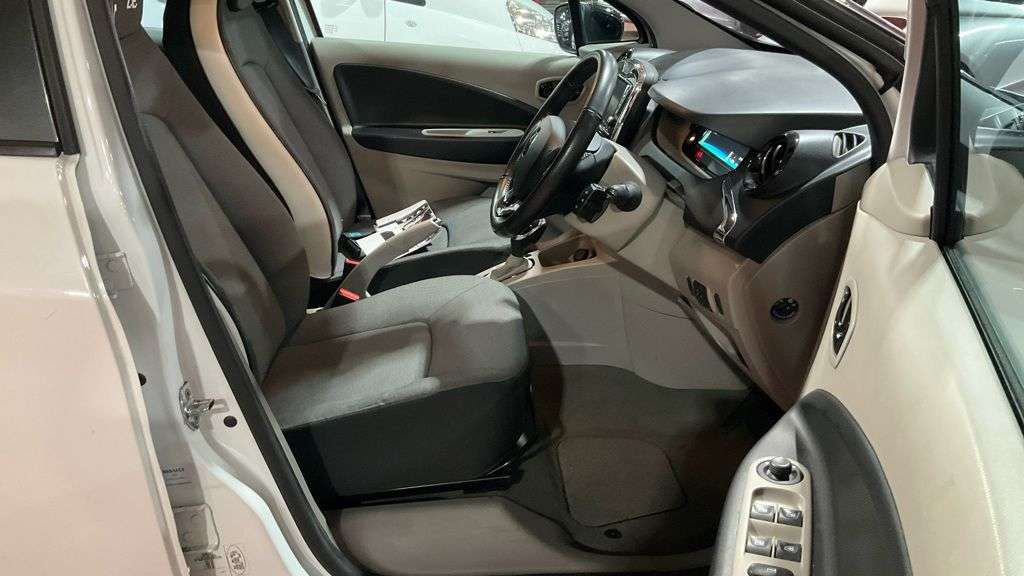 2015 RENAULT ZOE 2015 RENAULT ZOE