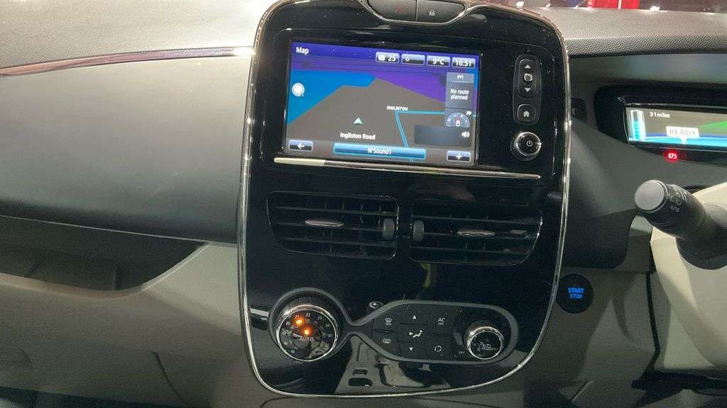 2015 RENAULT ZOE 2015 RENAULT ZOE