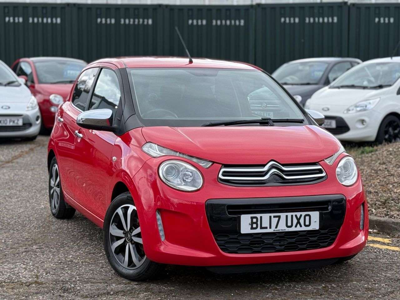 A 2017 CITROEN C1 1.2 PureTech Flair Hatchback 5dr Petrol Manual Euro 6 (82 ps) A 2017 CITROEN C1 1.2 PureTech Flair Hatchback 5dr Petrol Manual Euro 6 (82 ps)
