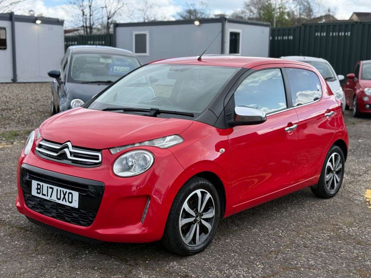 A 2017 CITROEN C1 1.2 PureTech Flair Hatchback 5dr Petrol Manual Euro 6 (82 ps) A 2017 CITROEN C1 1.2 PureTech Flair Hatchback 5dr Petrol Manual Euro 6 (82 ps)
