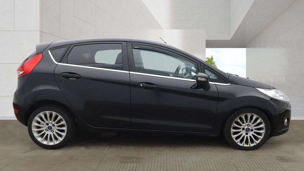 2011 FORD FIESTA 2011 FORD FIESTA
