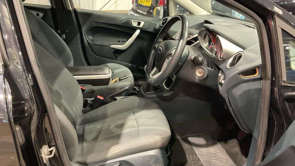 2011 FORD FIESTA 2011 FORD FIESTA