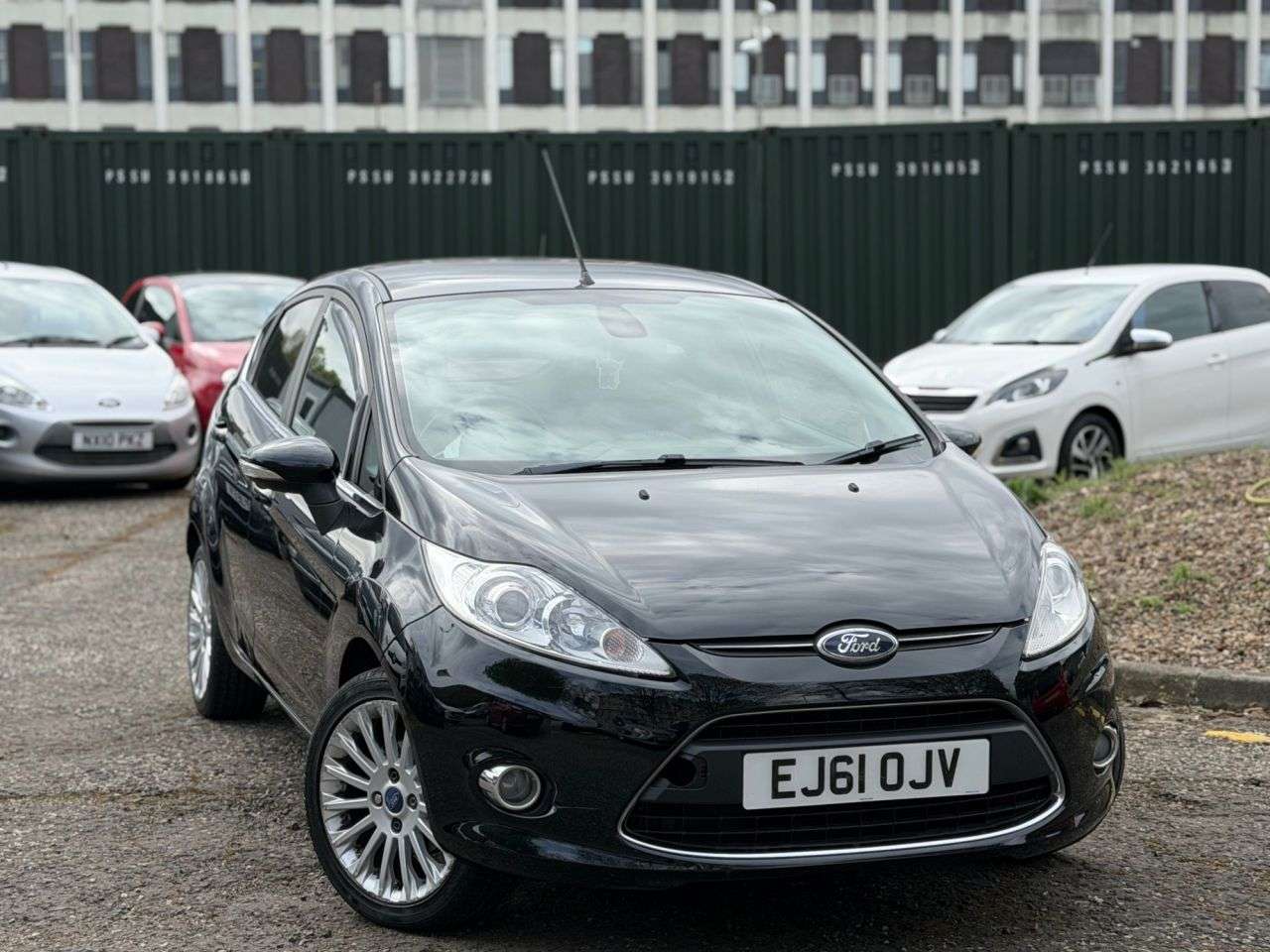 A 2011 FORD FIESTA 1.4 TDCi DPF Titanium Hatchback 5dr Diesel Manual (107 g/km, 69 bhp) A 2011 FORD FIESTA 1.4 TDCi DPF Titanium Hatchback 5dr Diesel Manual (107 g/km, 69 bhp)