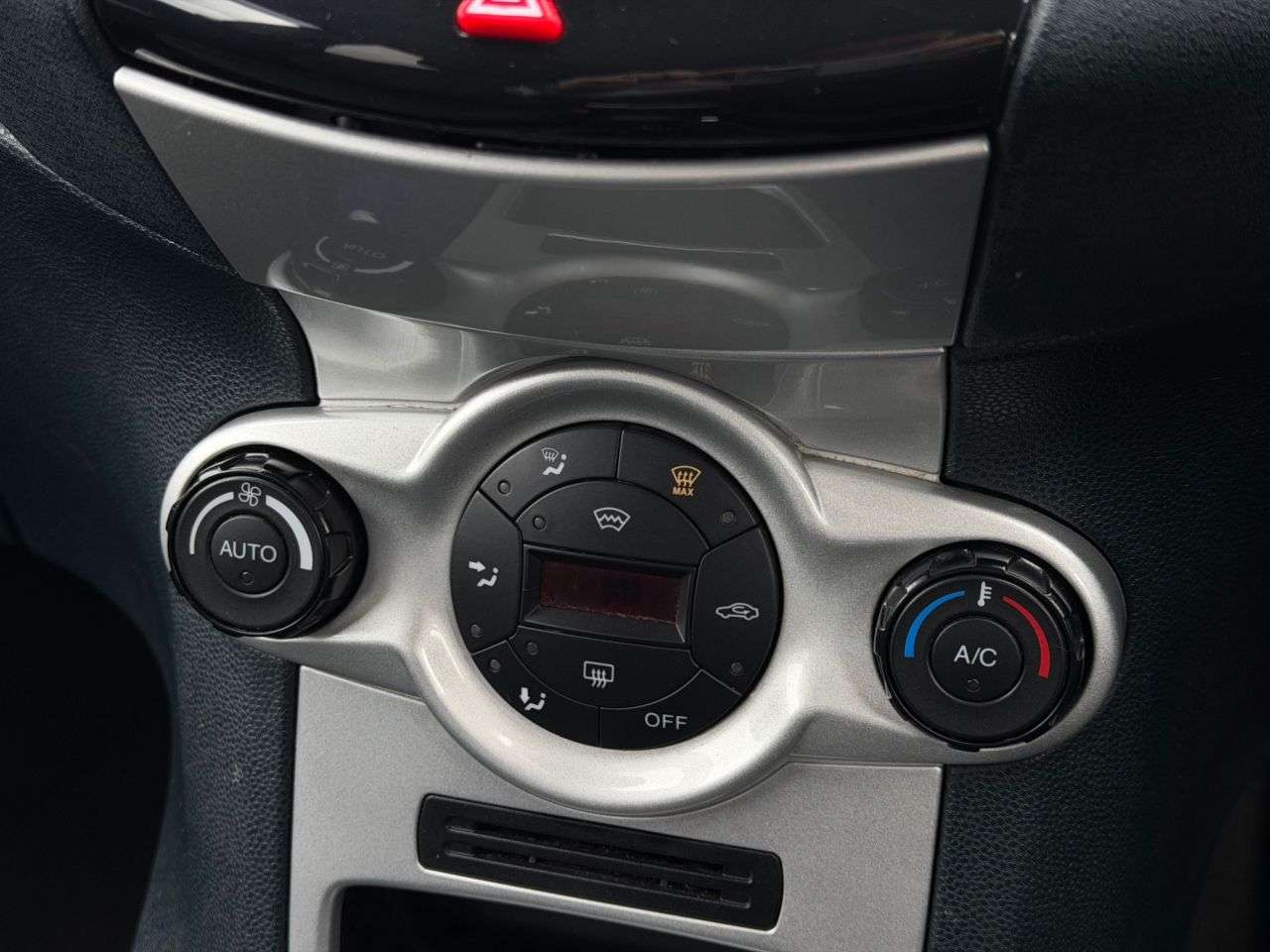 2011 FORD FIESTA 2011 FORD FIESTA