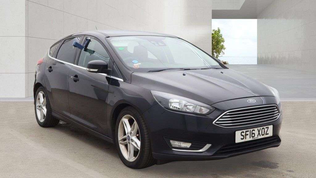 A 2016 FORD FOCUS 1.0T EcoBoost Titanium Hatchback 5dr Petrol Manual Euro 6 (s/s) (125 ps) A 2016 FORD FOCUS 1.0T EcoBoost Titanium Hatchback 5dr Petrol Manual Euro 6 (s/s) (125 ps)