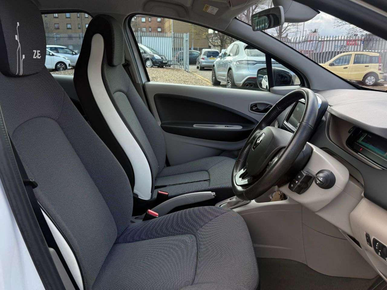 2015 RENAULT ZOE 2015 RENAULT ZOE