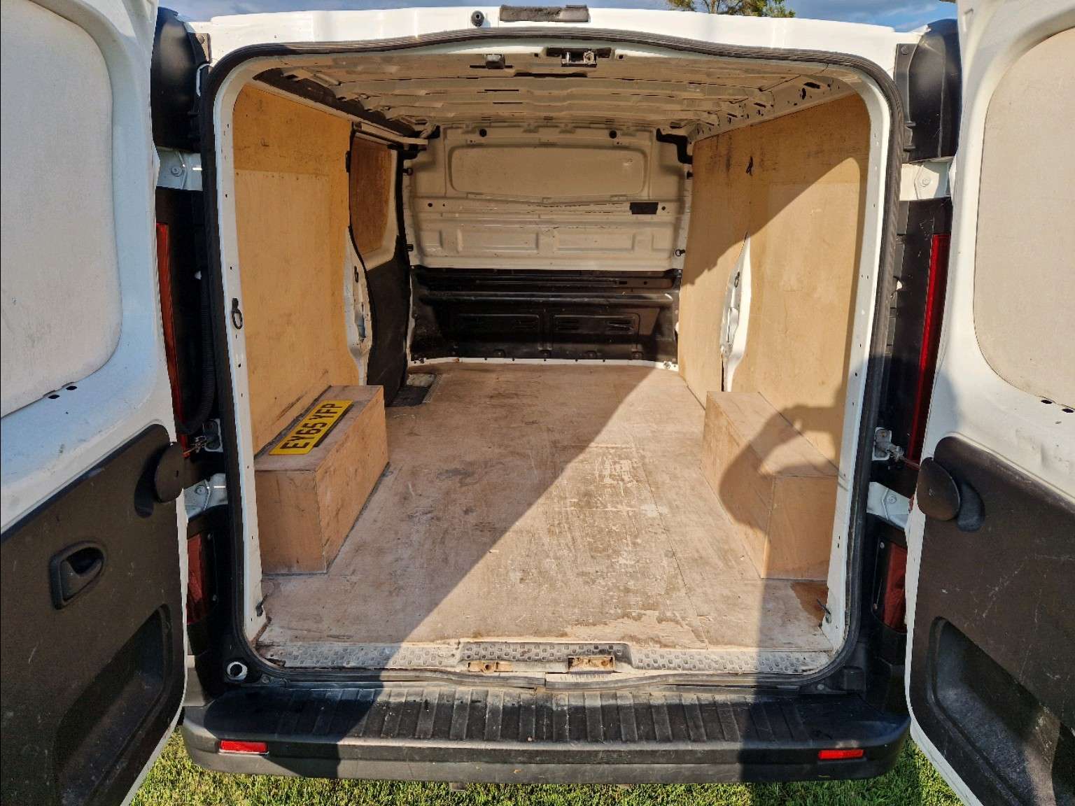 2015 VAUXHALL VIVARO 2015 VAUXHALL VIVARO